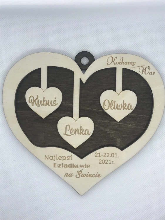 Dzień babci i Dziadka_Zawieszka serce z imionami.jpg