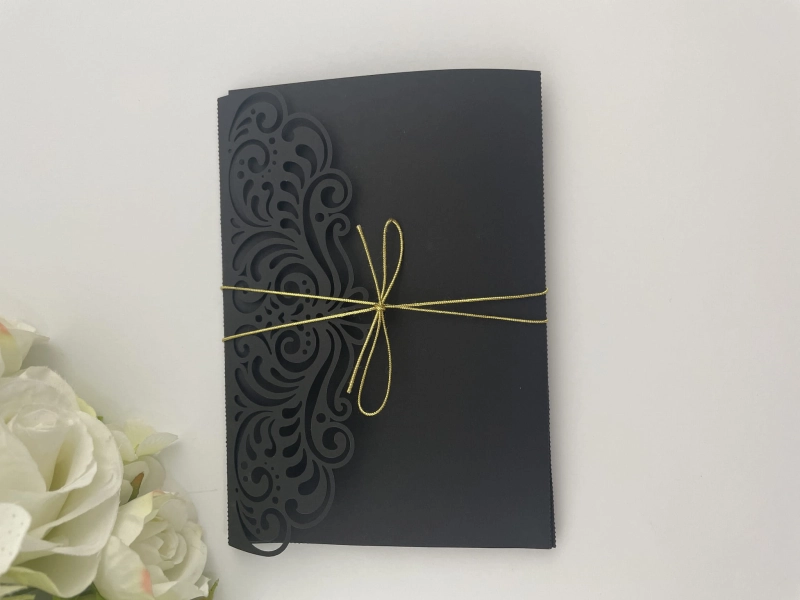 Zaproszenie_ażurowy folder_Black (1).JPG