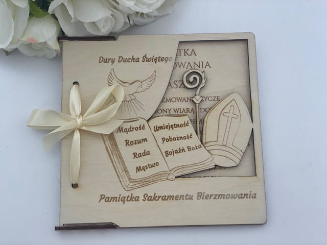Pamiątka Bierzmowania-kartkadrewniana (1).jpg