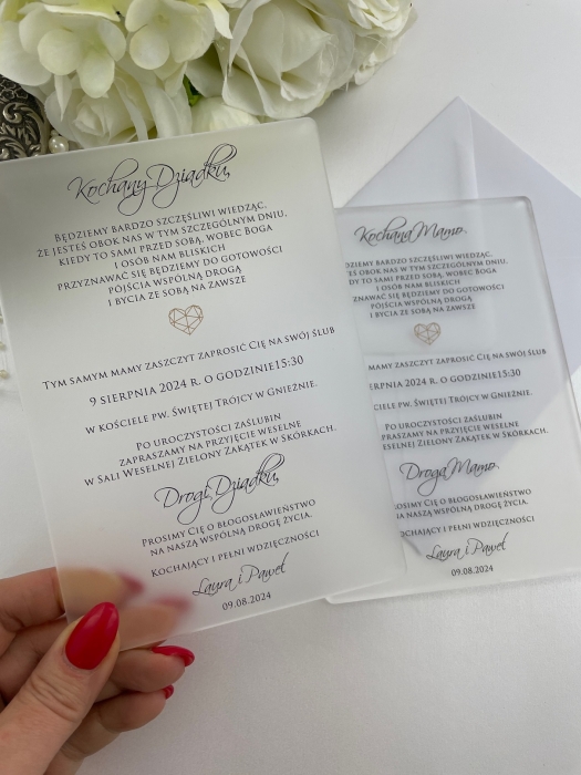 Minimalistyczne zaproszenie VIP dla rodziców z prośbą o błogosławieństo akrylowe satynowe personalizowane.jpg