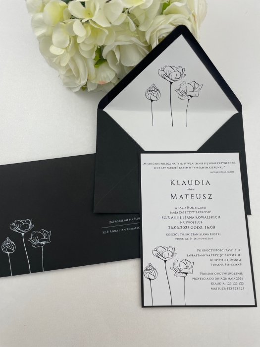 Zaproszenie ślubne czarno białe z minimalistycznymi kwiatami_Pure Bloom (3).JPG