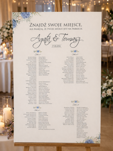 Tablica z układem stołów z niebieskimi hortensjami Hilary-aranżacja AI.PNG